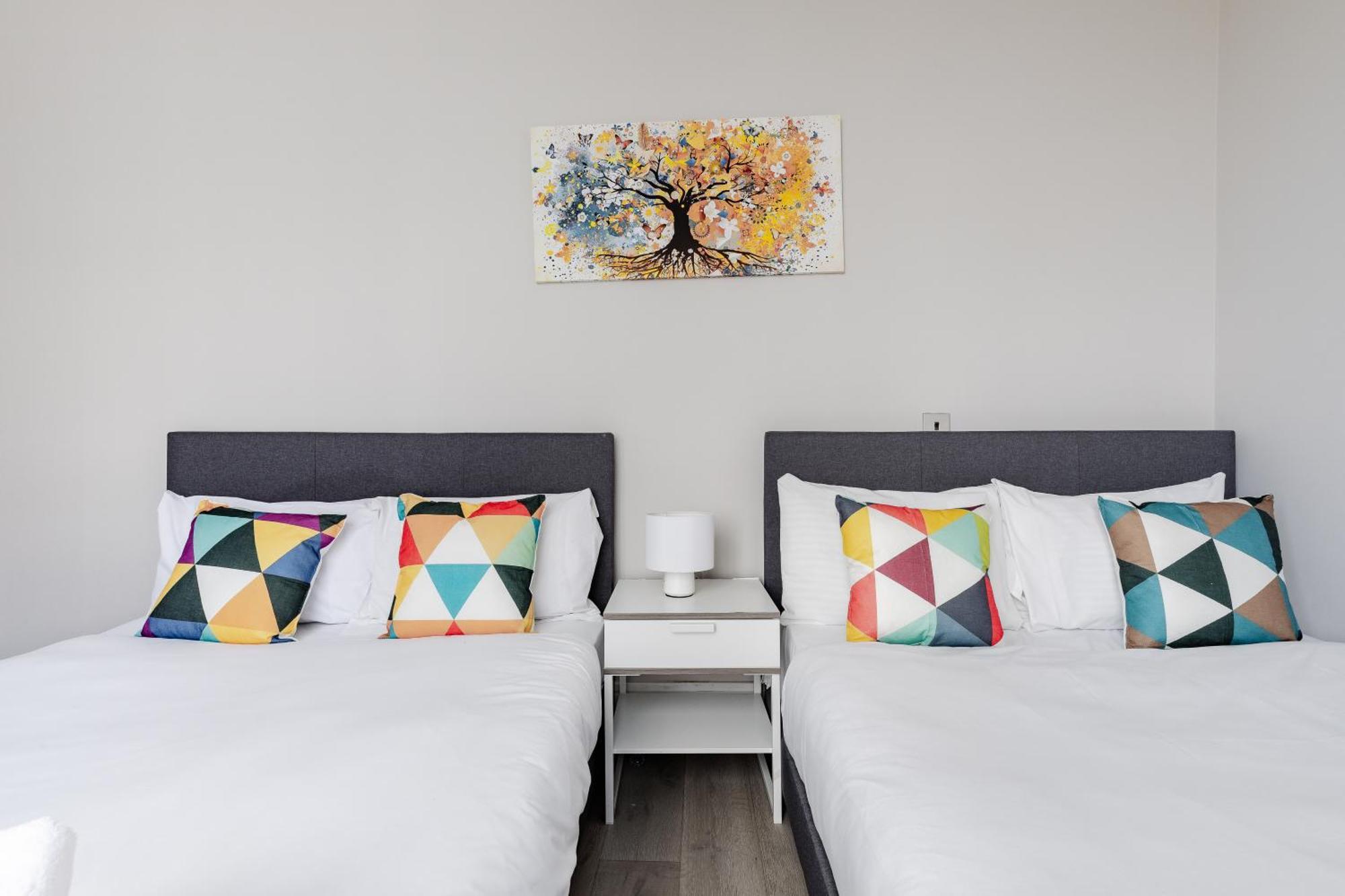 Superb Apartments Opposite Edgware Road Station 伦敦 客房 照片