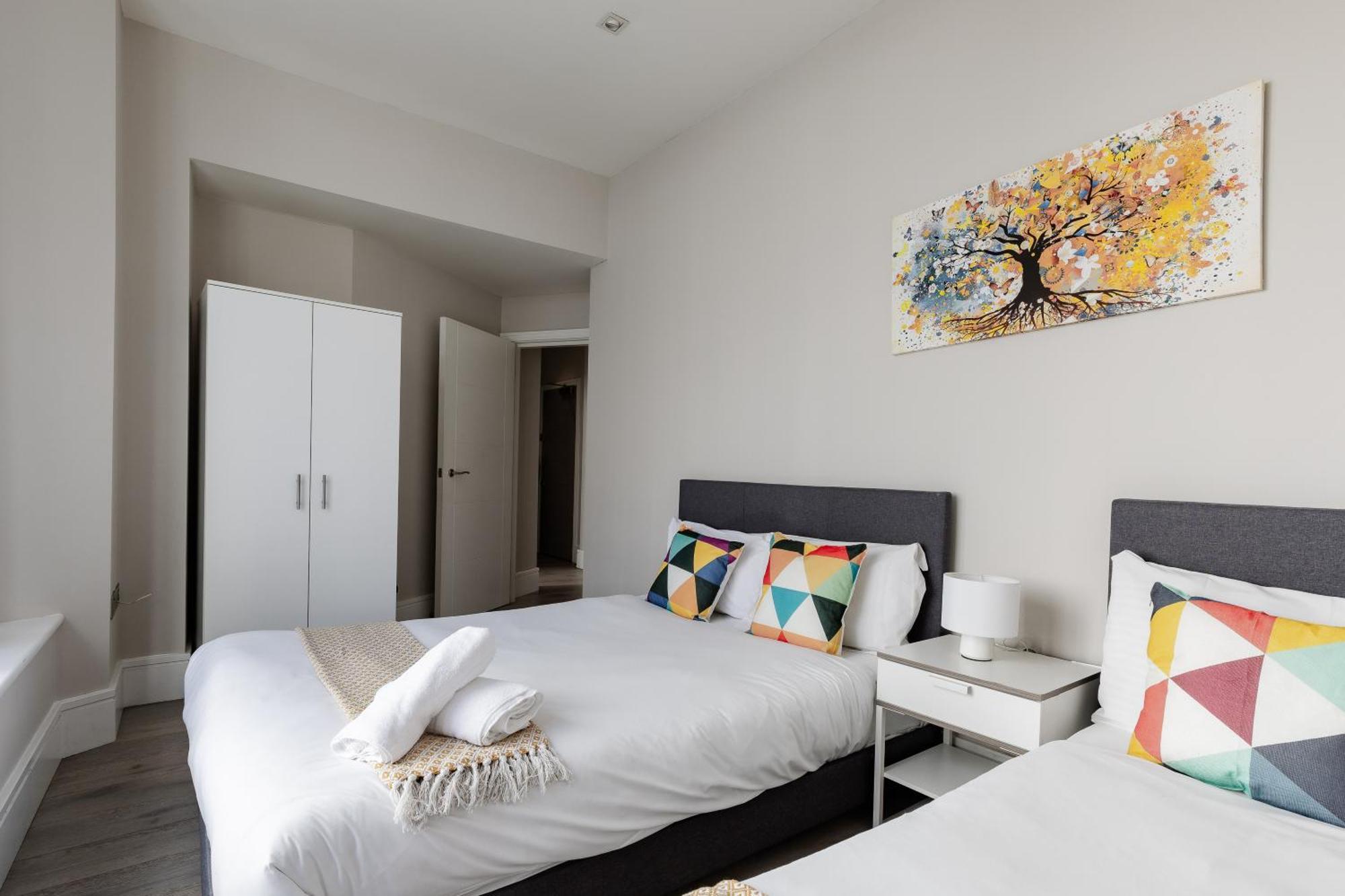 Superb Apartments Opposite Edgware Road Station 伦敦 客房 照片