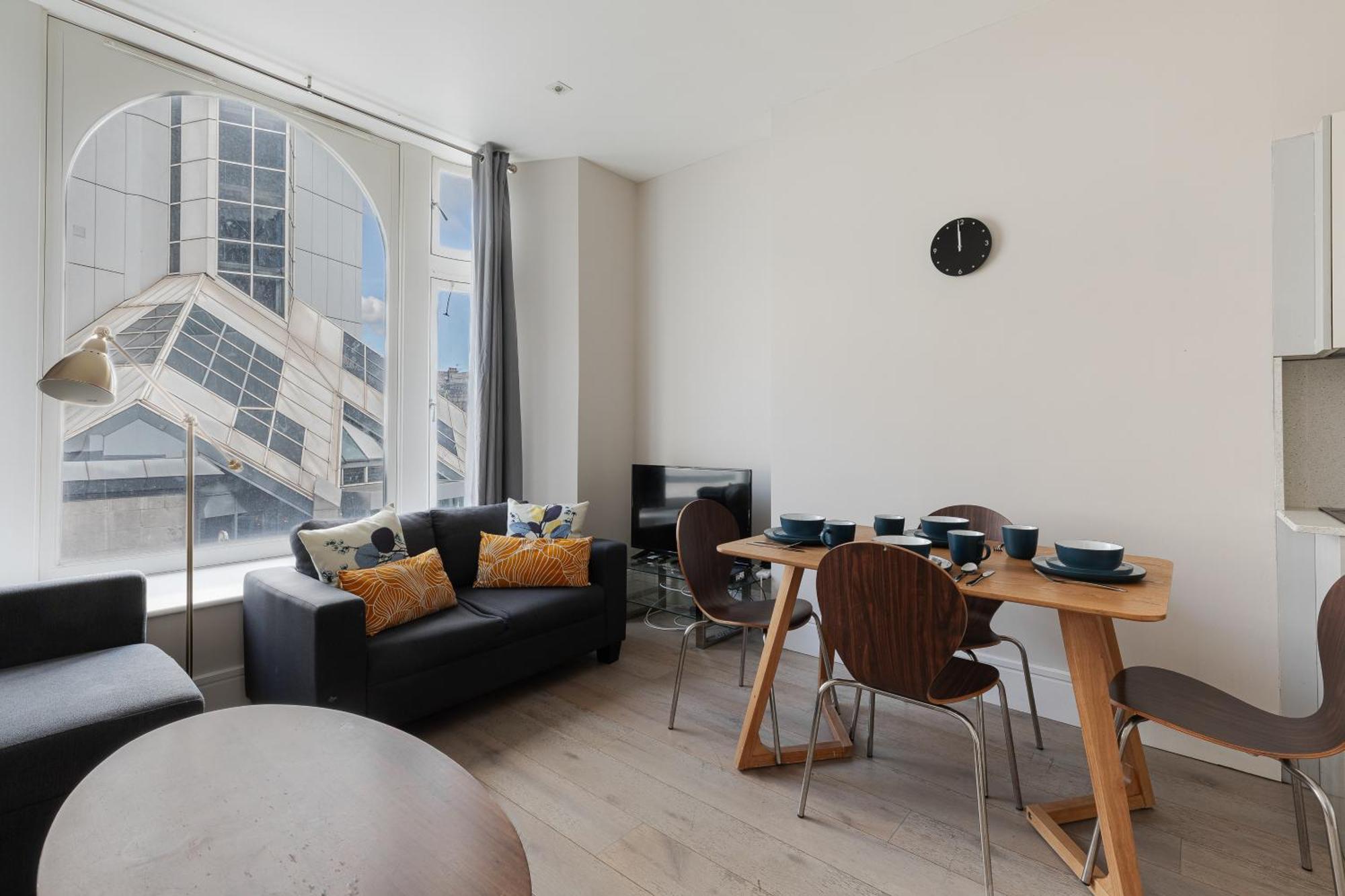 Superb Apartments Opposite Edgware Road Station 伦敦 客房 照片
